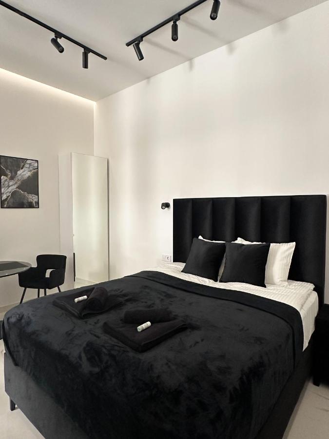 V21 Luxury * Budapest